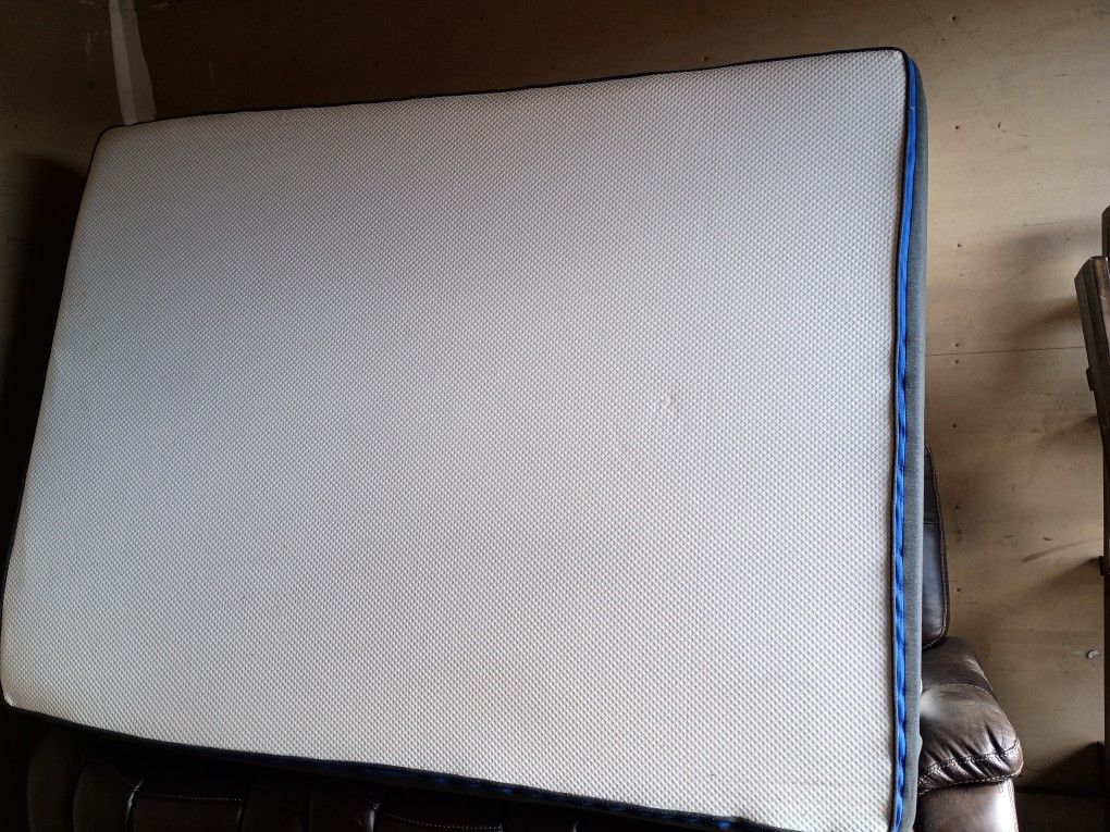 Memory Foam Bed With Frame Queen 