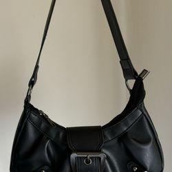 Black Small Shoulder Purse. 
