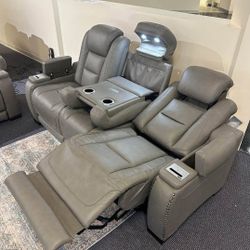 I’m Jon Green, Wayne’s Home Sales Representative🌟The Man Den Gray Leather Power Reclining Sofa, Loveseat, Recliner Fast Delivery 
