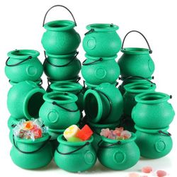 Patrick Day Plastic Cauldron with Handle Witches 