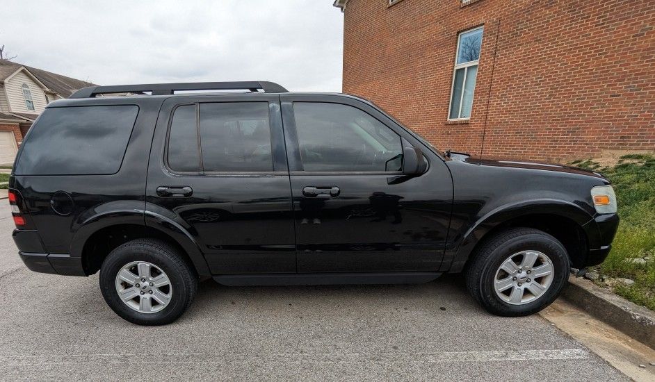 2010 Ford Explorer