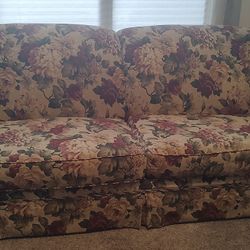 Broyhill Sofa/ Couch