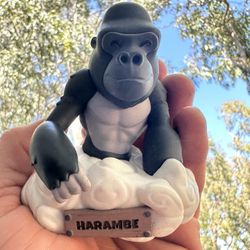 Harambe (RIP) 