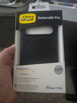 OtterBox Defender Pro iPhone 17 Pro Case