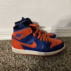 Nike shoes (check description)
