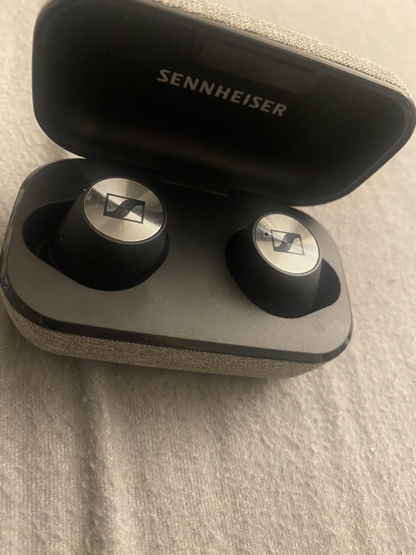 Earbuds