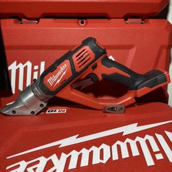 New  Milwaukee M18 Double Cut Metal Shear No Less Than $120
