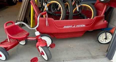 Radio Flyer Red Wagon & Tricycle Bundle