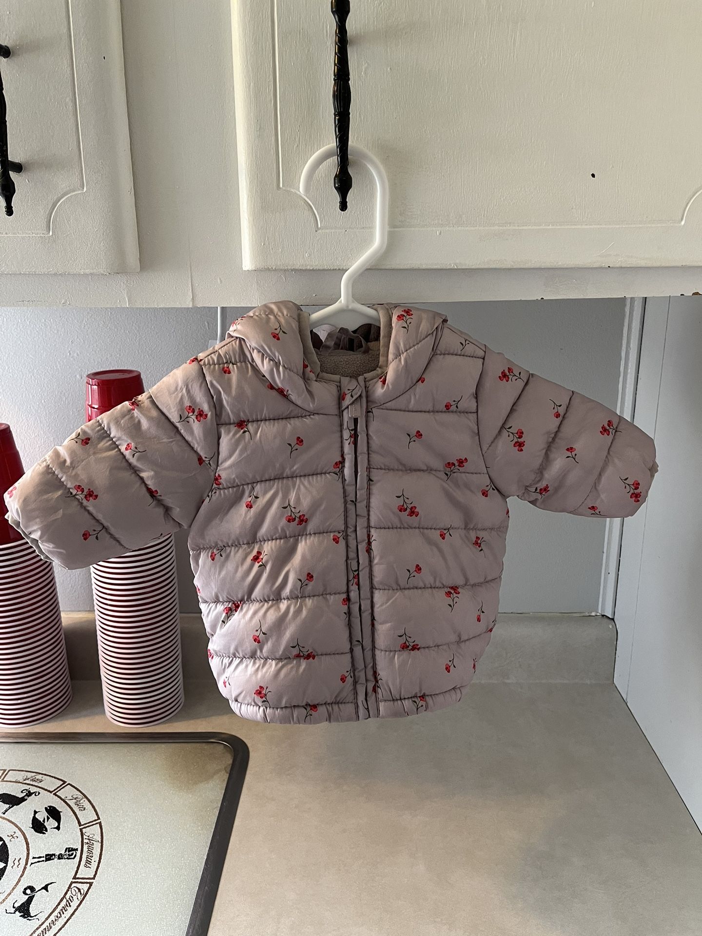 OLD NAVY BABY GIRL 0-3 MONTHS COAT