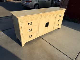 Today only priced! Henredon Villa Borghese Wooden Dresser Credenza