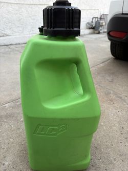 Easy  to remove cap with side grip and wrench hex plug Ergonomic two handle design places one handle lower for easier lifting and better control Made 