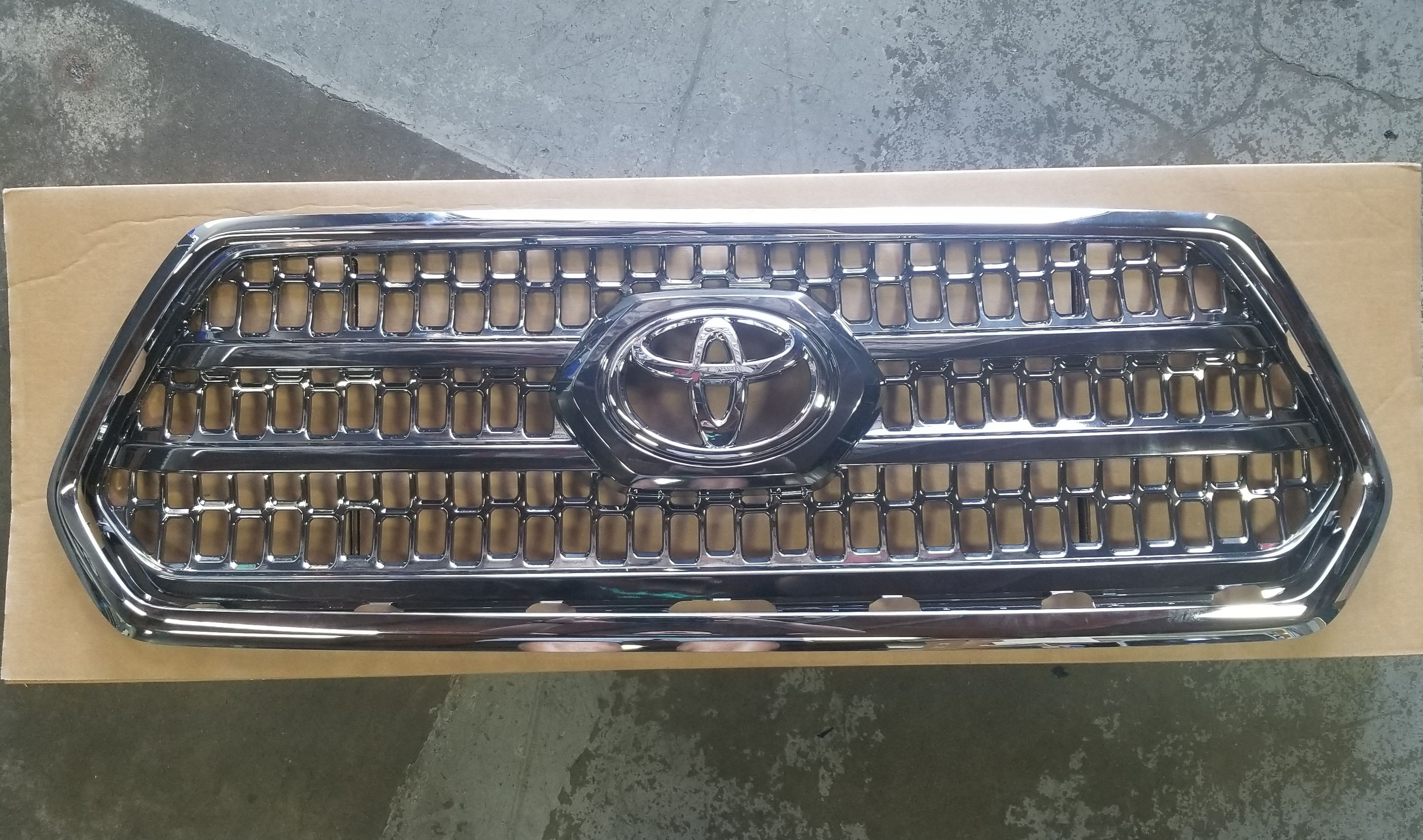 2016-2017 Toyota Tacoma Front Grill