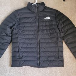Black Northface puffer 600