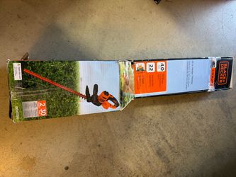 Black & Decker 22 in. 4.0 Amp Corded Dual Action Electric Hedge Trimmer