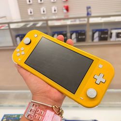 Nintendo Switch Lite 