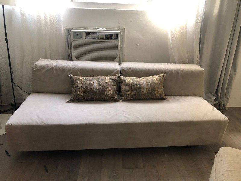 Sofa West Elm Sleeper Beige