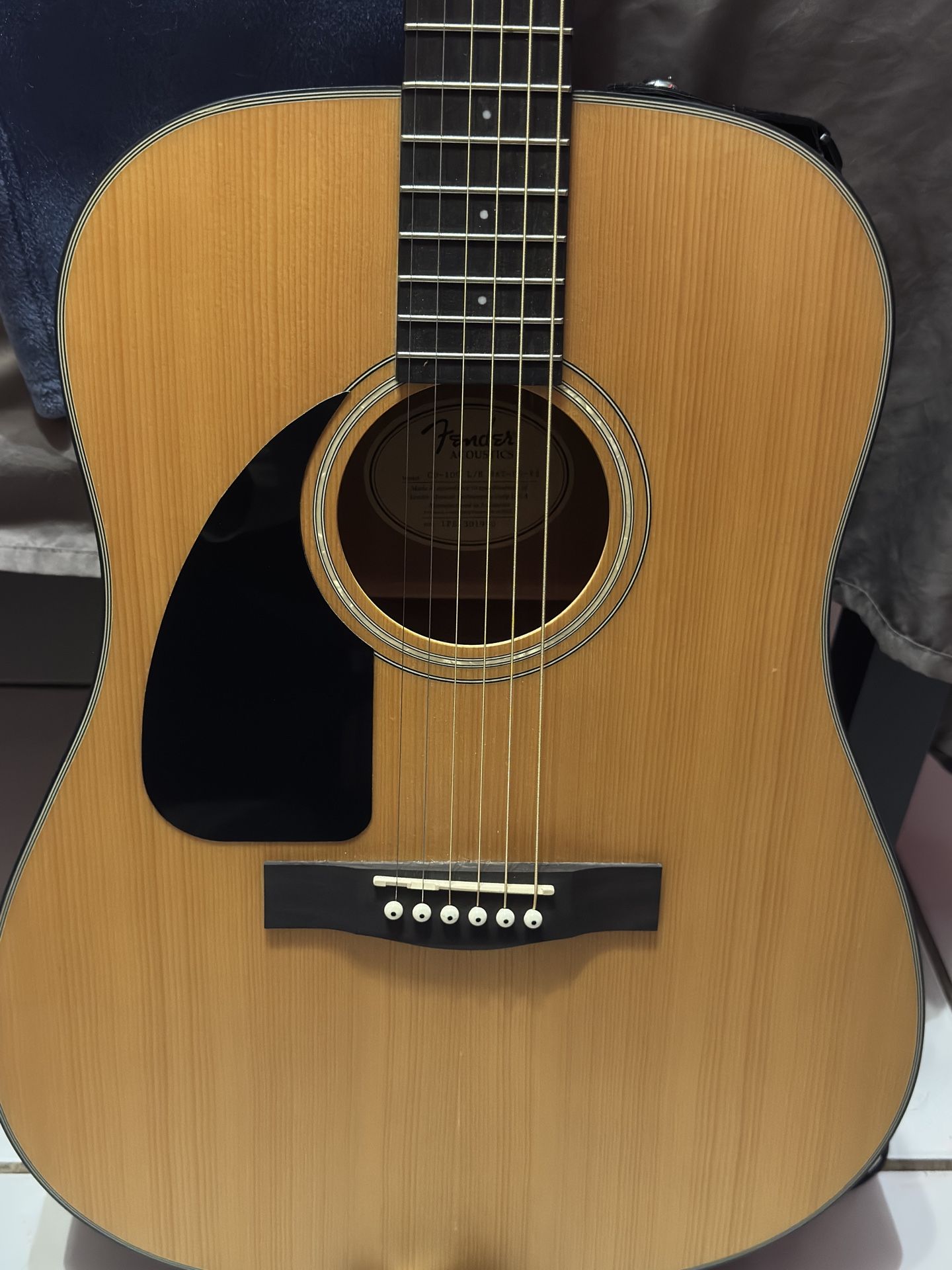 Fender left handed Acoustic Guitar