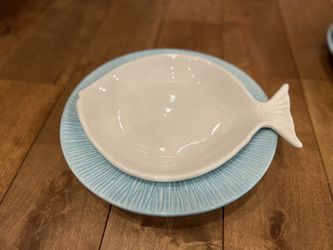Pottery Barn - Fish Plate Set
