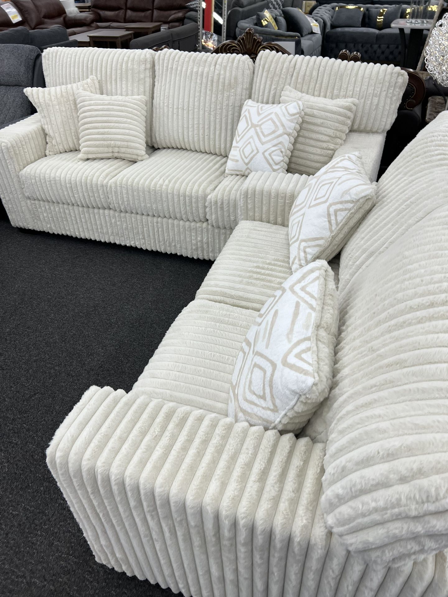 Cozy Stylish Couch And Loveseat!