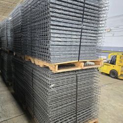 Used Teardrop Pallet Racks Beams Upright Wire Deck