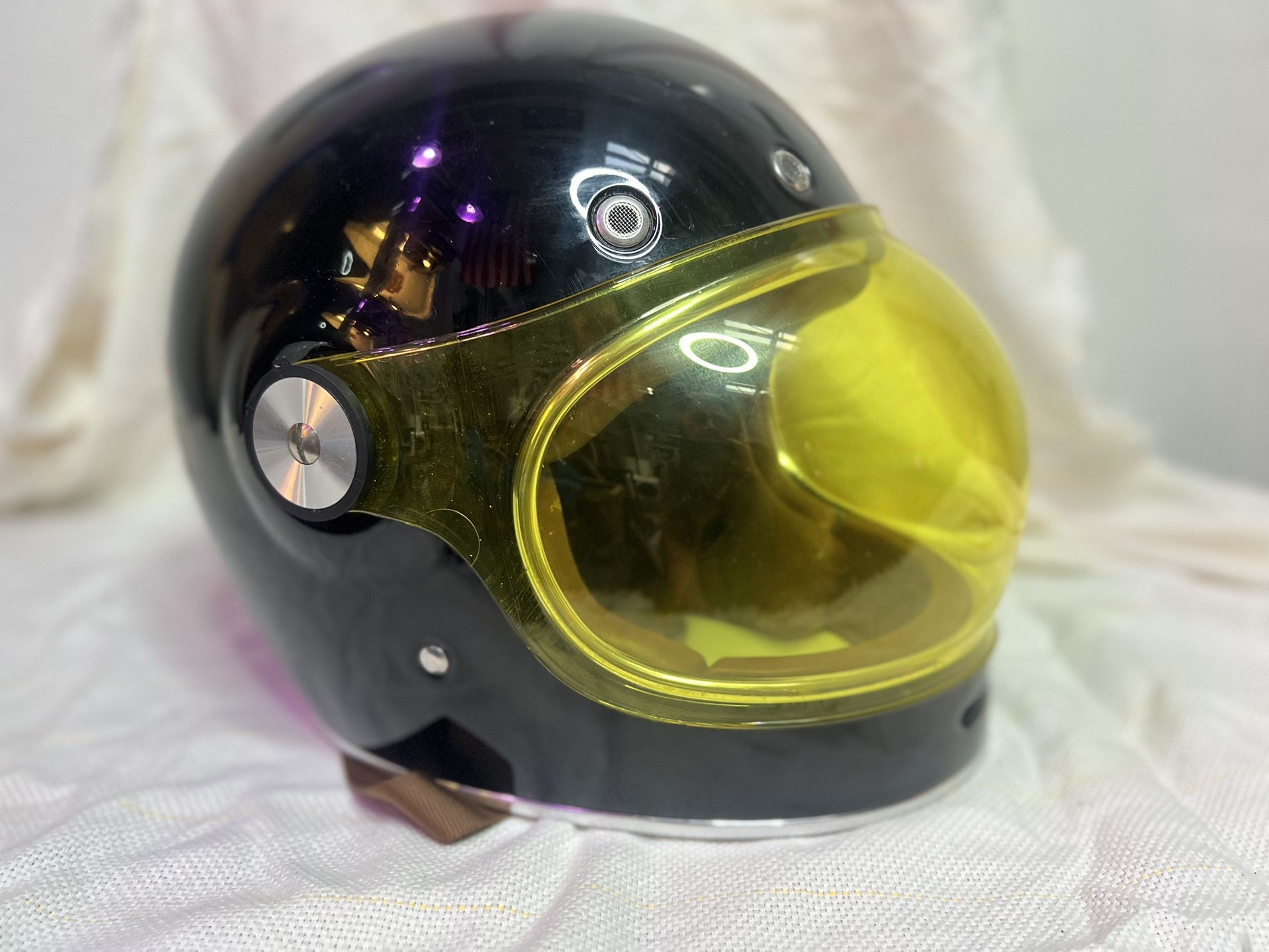 Bell Bullet motorcycle helmet (Size M)