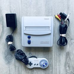 Super Nintendo (SNES) Mini