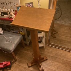 Cool Pedestal $30 Or OBO