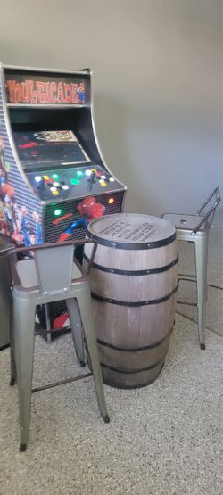 Stand up arcade machine