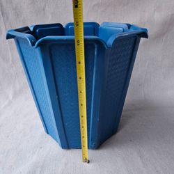 Vintage Rubbermaid #2945 Blue Plastic Wastebasket / Trash Can – 10¼" Tall