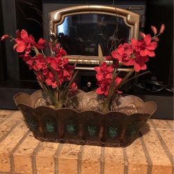 Planter, Flowers Included 
