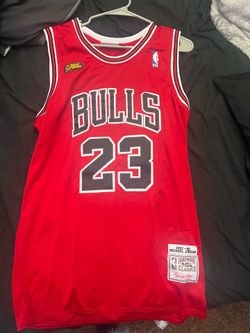 Mitchell & Ness Chicago Bulls Michael Jordan #23 NBA 97-98 Finals Red Jersey Size 44 (L)