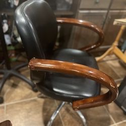 HAIR STYLING CHAIR ! 