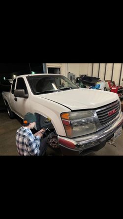 GMC Canyon Extended Cab Pickup Truck