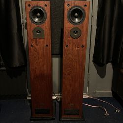Soliloquy 5.2 Floor Standing Speakers 