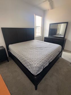 Modern Black Bedroom Set – Good Condition $300 OBO