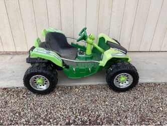Power Wheels Dune Extreme kids electric ride-on car w/battery charger