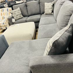 Stylish Very nice Sectional! 