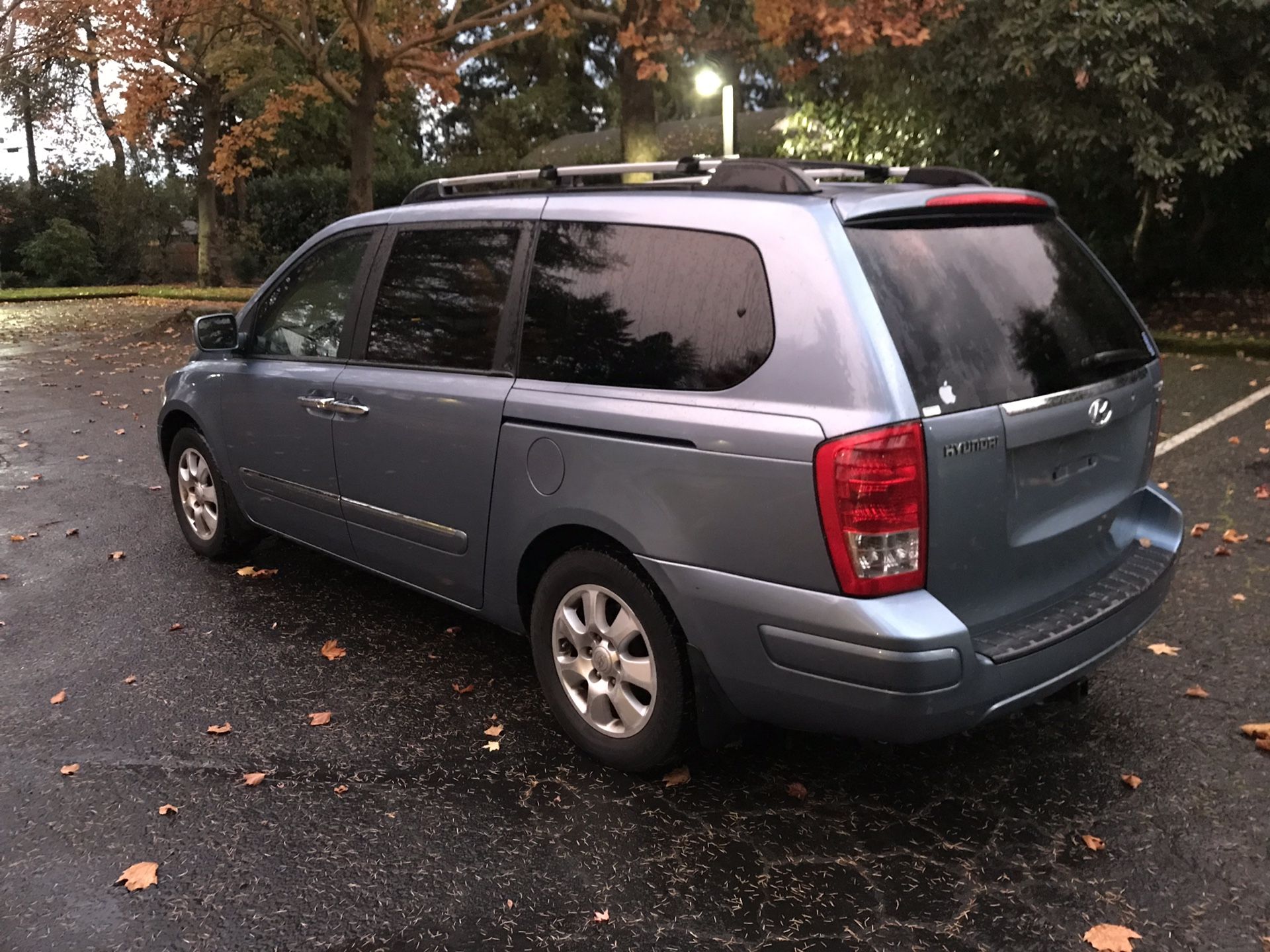 2007 Hyundai Entourage