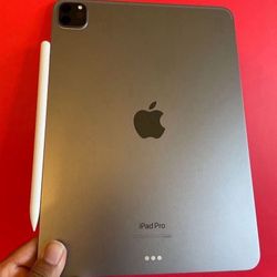 128GB Apple IPad Pro 11” 4th Generation (2022 Model / M2 chip ) with Keyboard, pen & Accessories (512GB $850) 