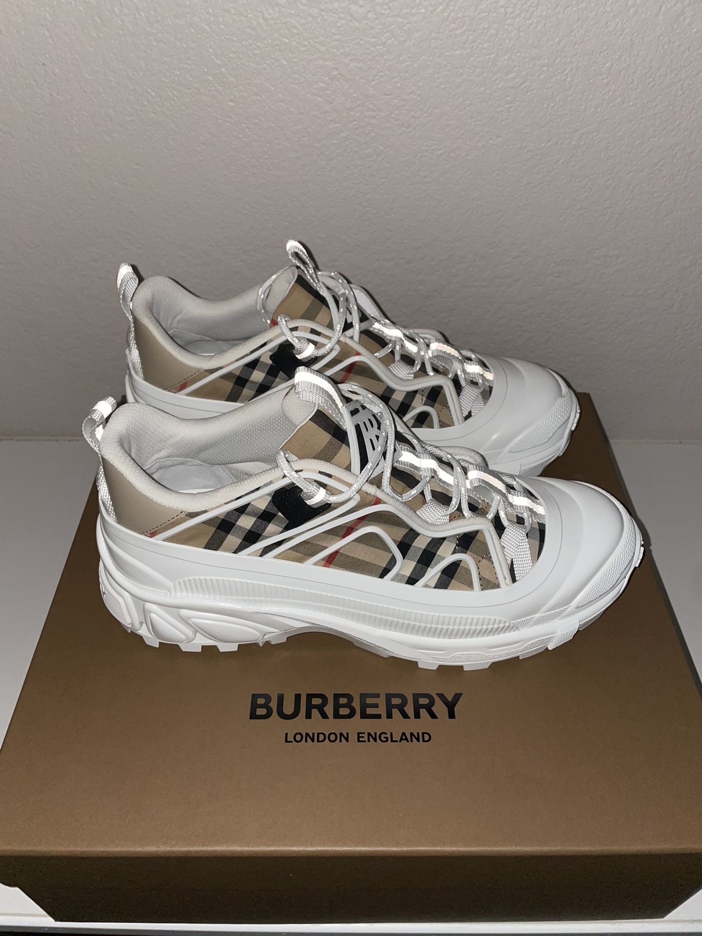Burberry Arthur Sneakers Size 10