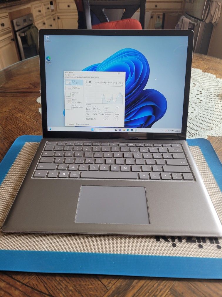 Microsoft Surface Laptop 2 Touch 4-core i5 3.6GHz 8GB 256GB Laptop
