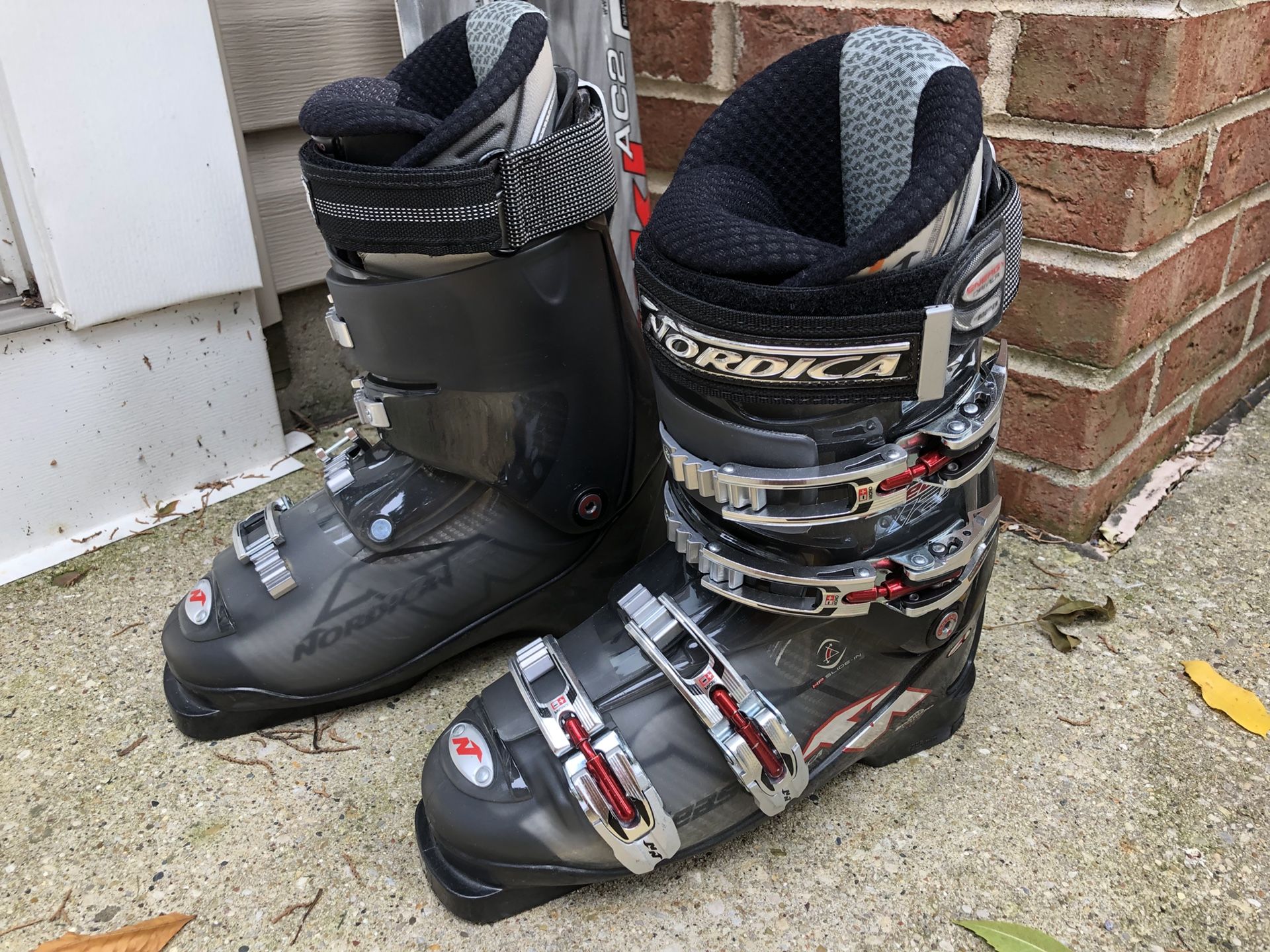 Nordica Beast 12 Ski Boots 25.5 (Mens 7.5)