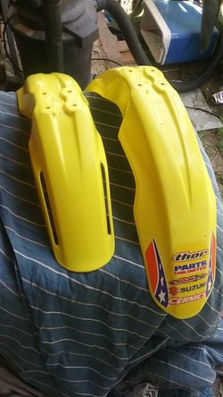 Two front fenders for Suzuki 125 or 250
