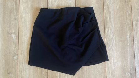 Windsor Black Skort