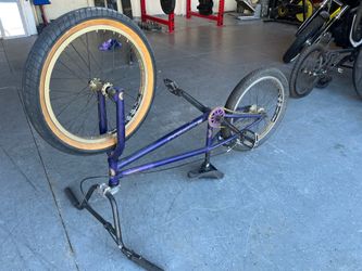2 bmx bikes (bundle)