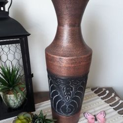 Metal Vase 18" 
