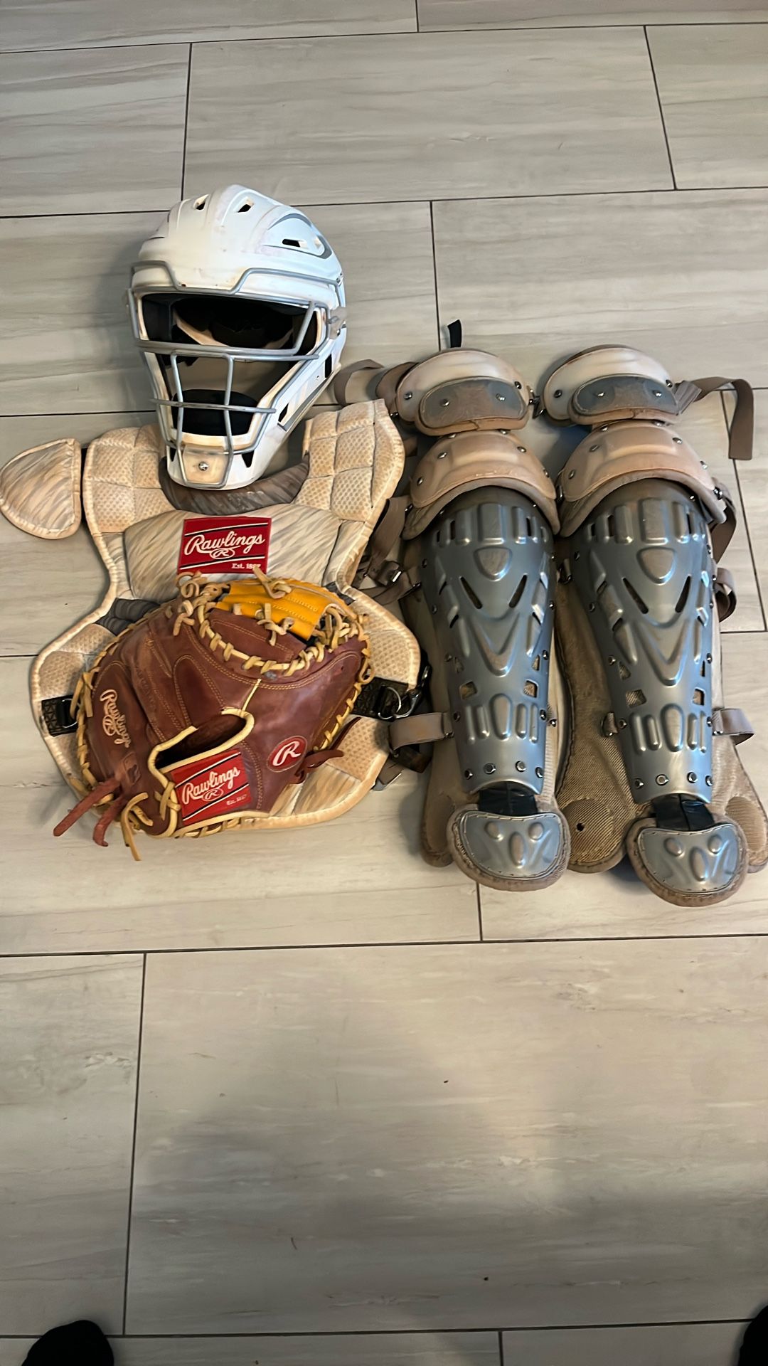 Rawlings Velo Youth Baseball Catcher's Set W/ GLOVE