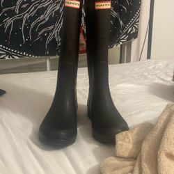 Hunter Size 8 Black Women’s Rain Boots