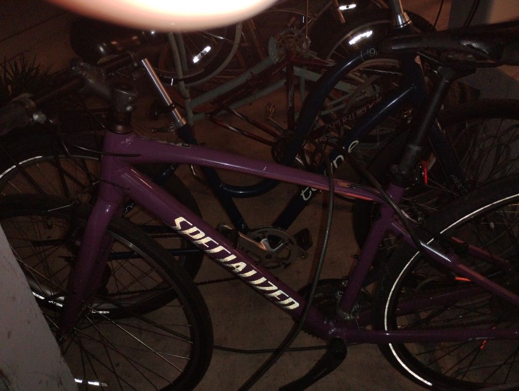 Specialized Sirius.