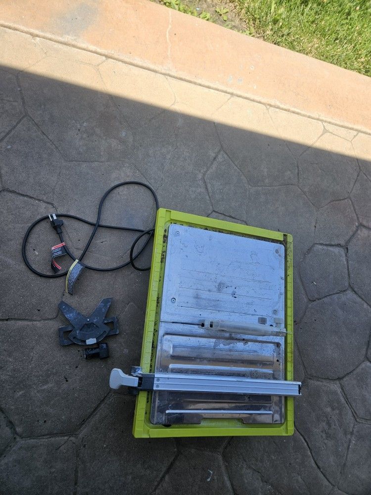 RYOBI 4.8 -Amps 7 in. Blade Corded Tabletop Wet Tile Saw